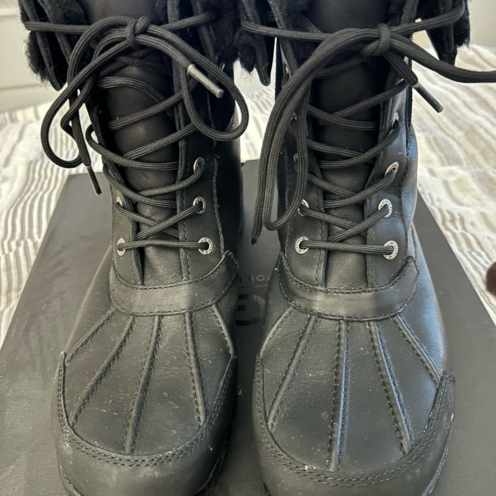 UGG Black Butte Fur-trimmed Boots - Picture 4 of 9
